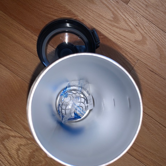 Blender Bottle Thor Edition - Picture 3 of 4